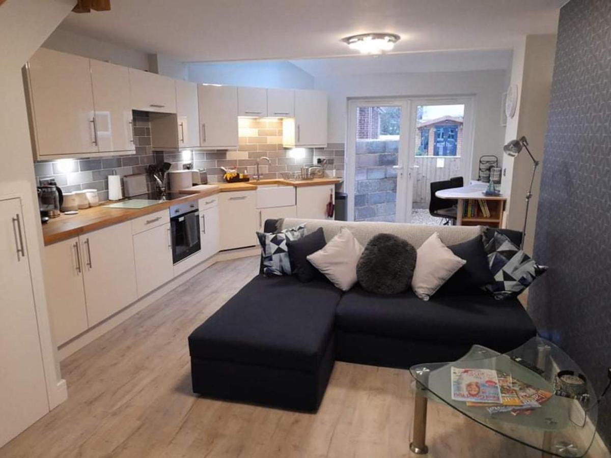 Outstanding Modern 1-Bed House In Chippenham 치펜햄 외부 사진