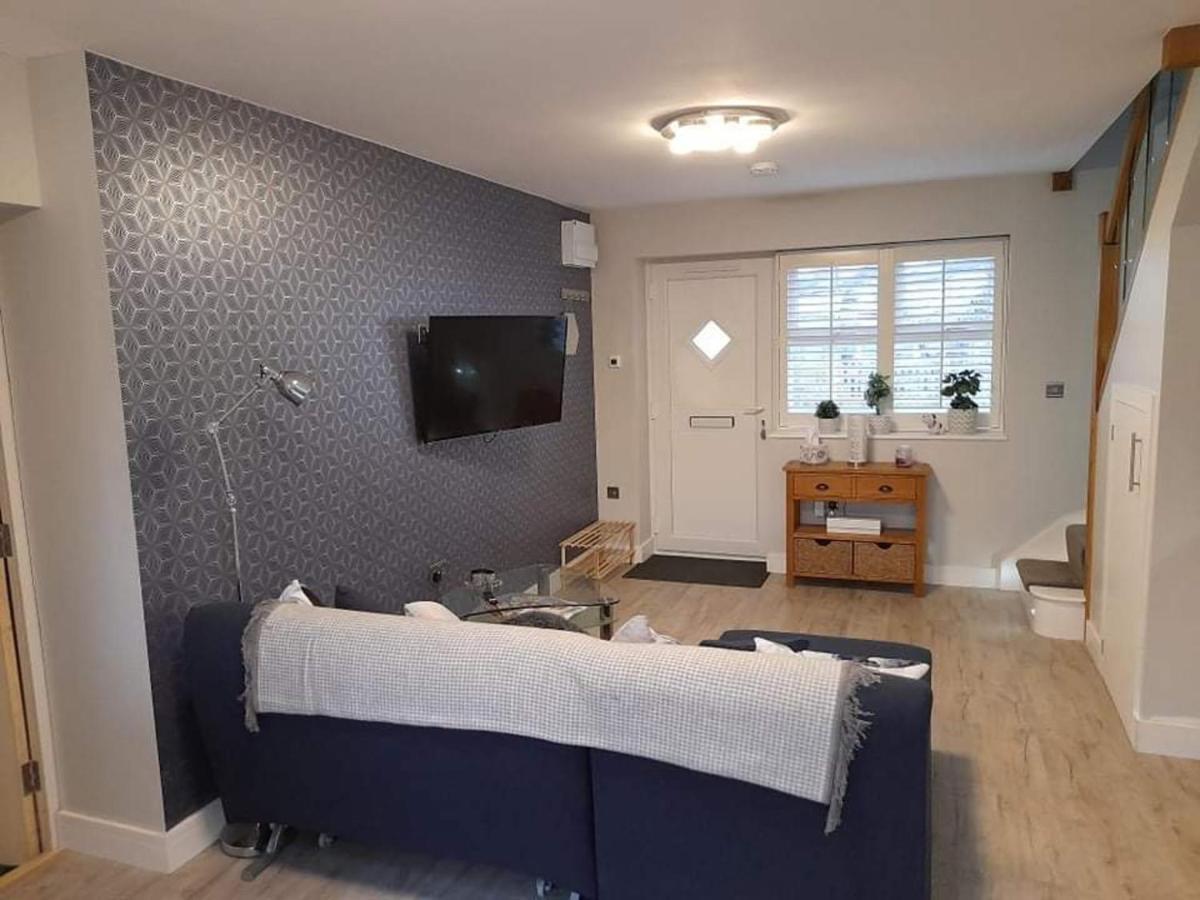 Outstanding Modern 1-Bed House In Chippenham 치펜햄 외부 사진