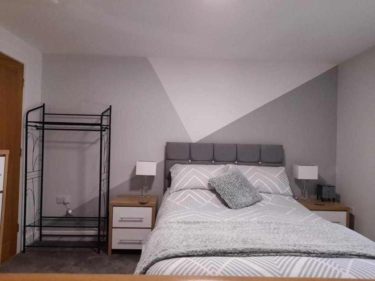 Outstanding Modern 1-Bed House In Chippenham 치펜햄 외부 사진