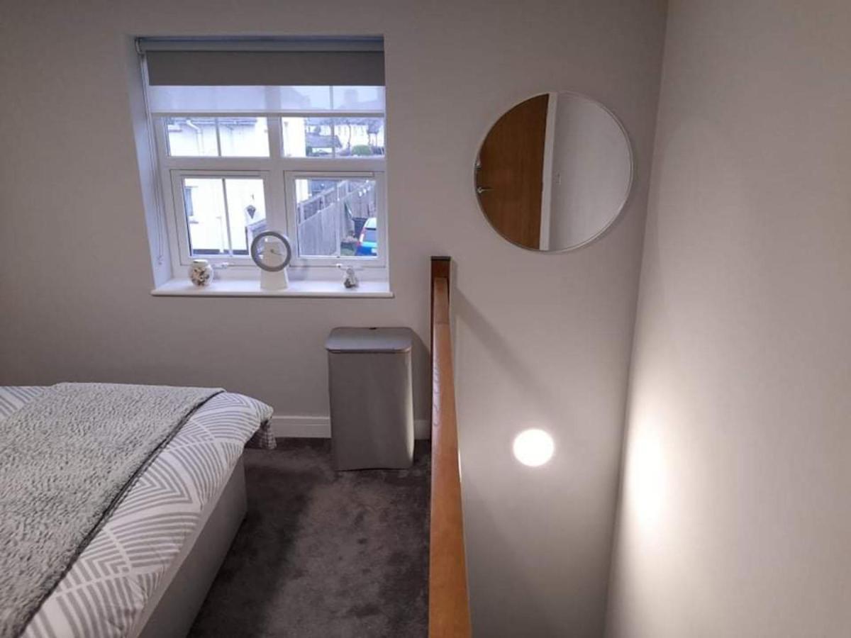 Outstanding Modern 1-Bed House In Chippenham 치펜햄 외부 사진